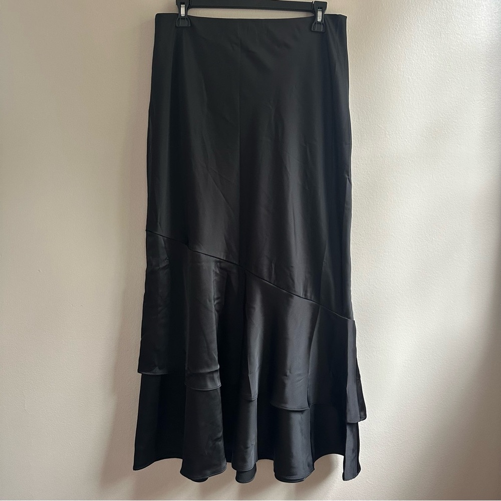 Banana Republic Factory Satin Tiered Maxi Skirt Size M - Picture 7 of 7